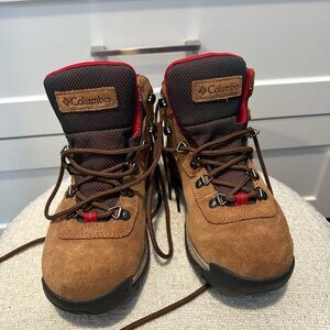 Columbia Tan and Red Hiking Boots